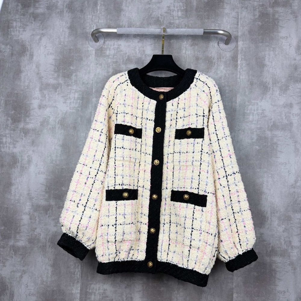 ❌sold❌Authentic Gucci Black and Cream Tweed Blazer